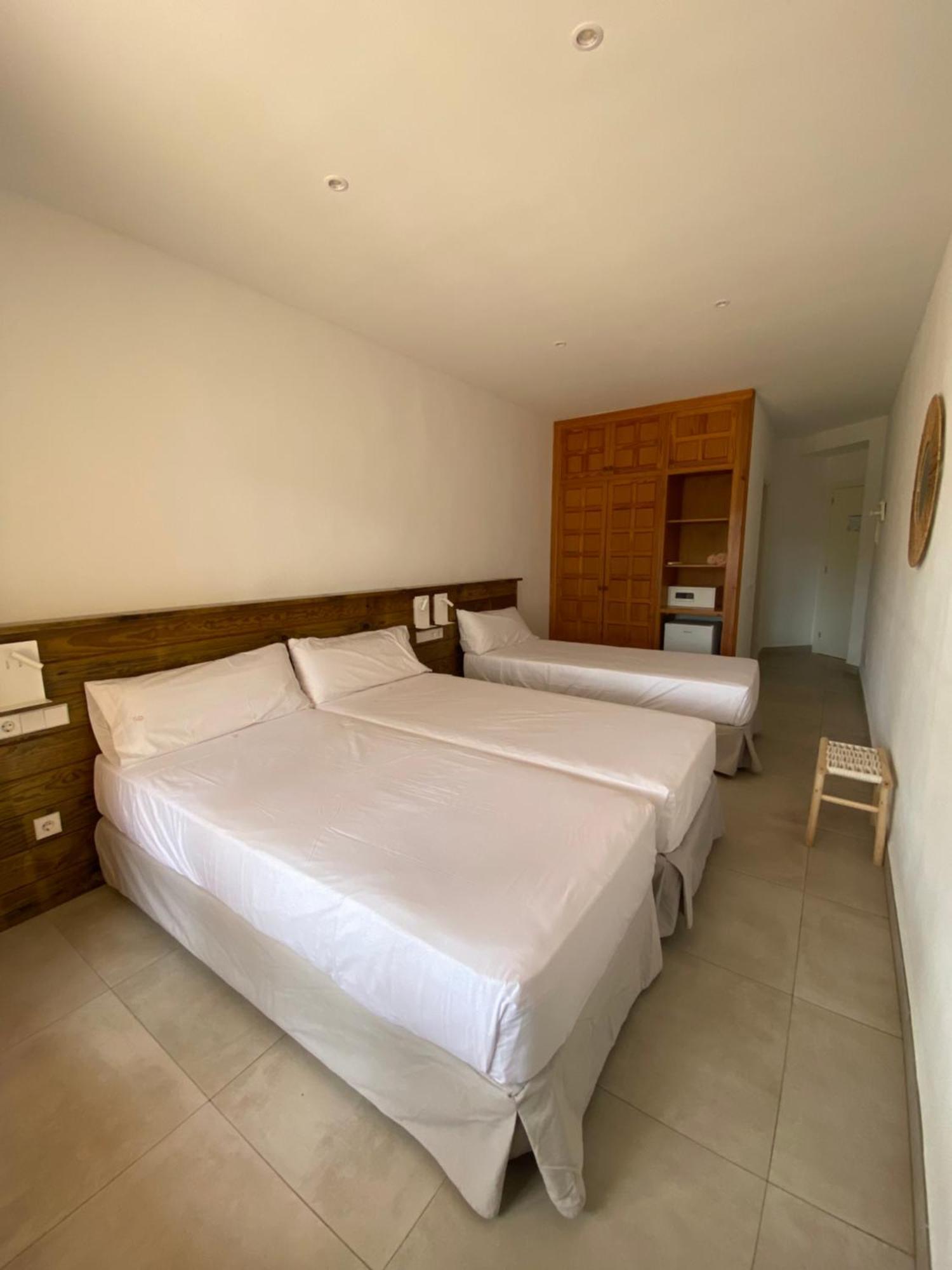 Hostal Palmaria Santanyí Extérieur photo